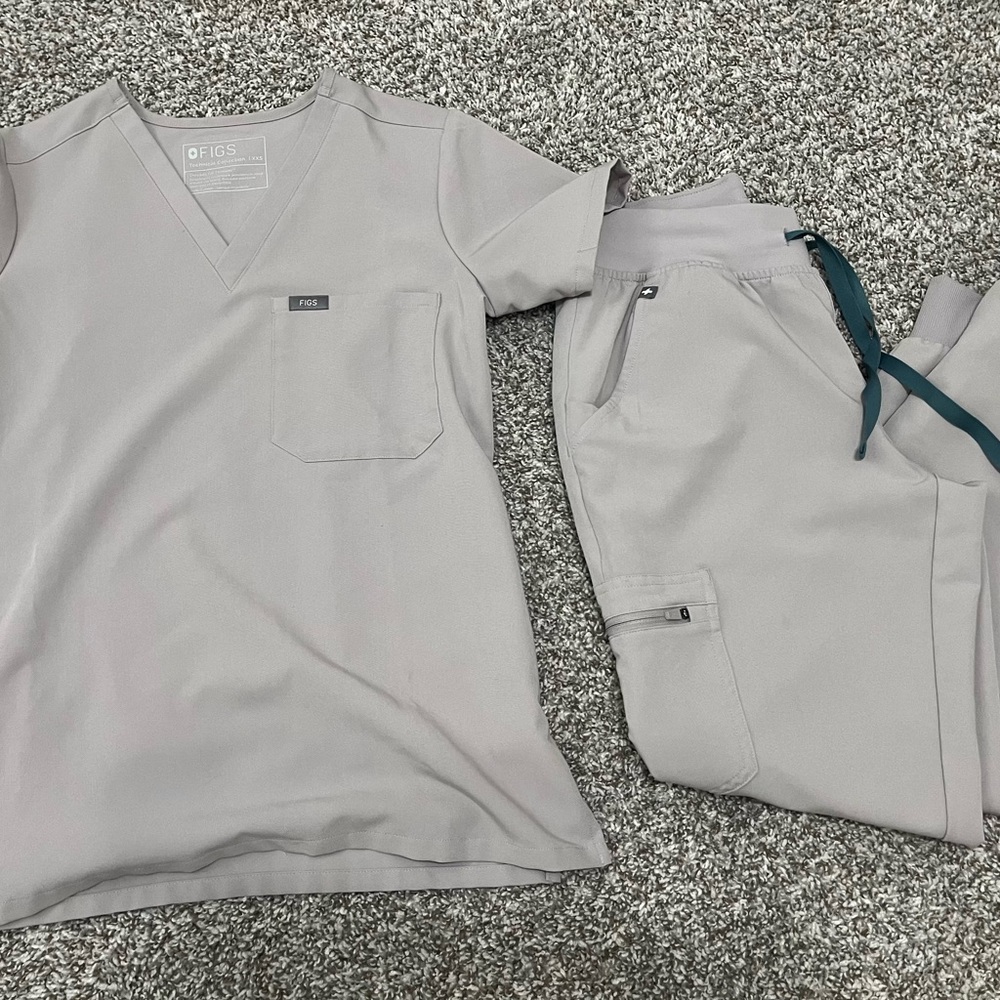 Figs light gray V-Neck Scrub Top and Bottom